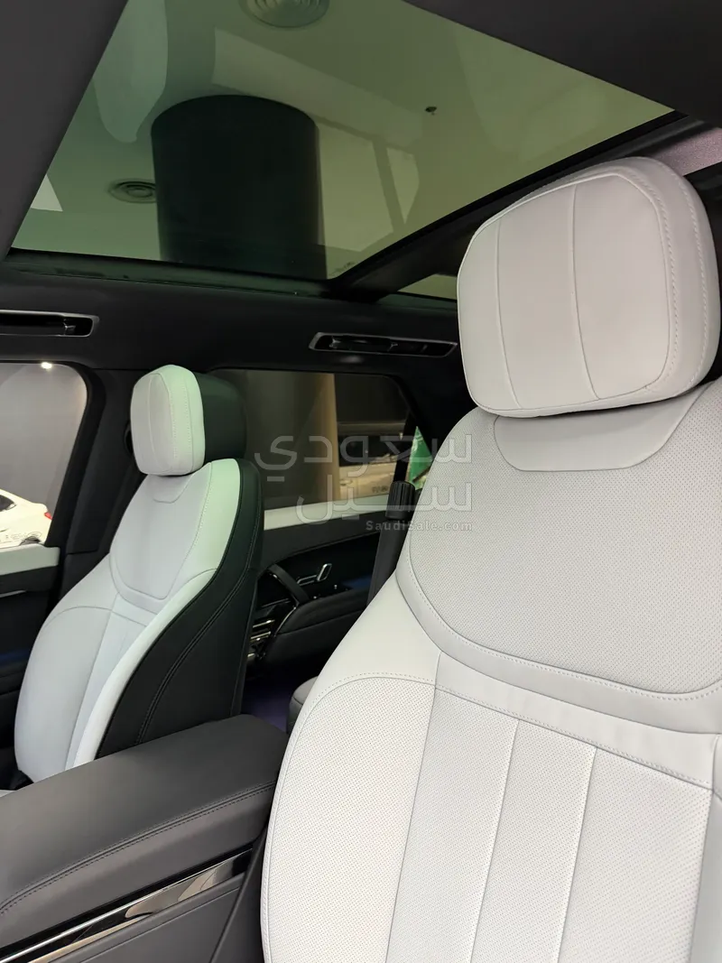 2025 لاند روفر رينج روفر سبورت اتش اس اي