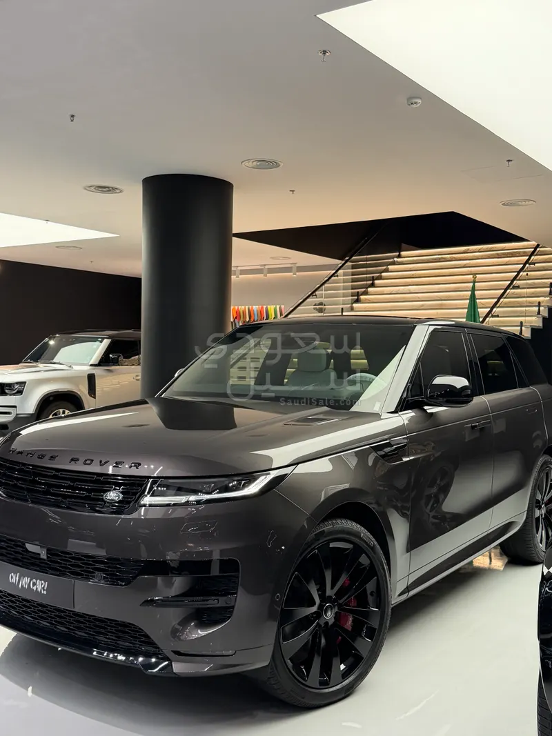 2025 لاند روفر رينج روفر سبورت اتش اس اي