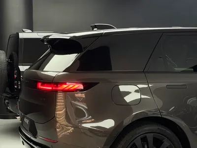 2025 لاند روفر رينج روفر سبورت اتش اس اي