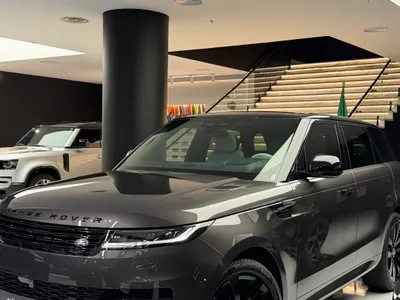 2025 لاند روفر رينج روفر سبورت اتش اس اي