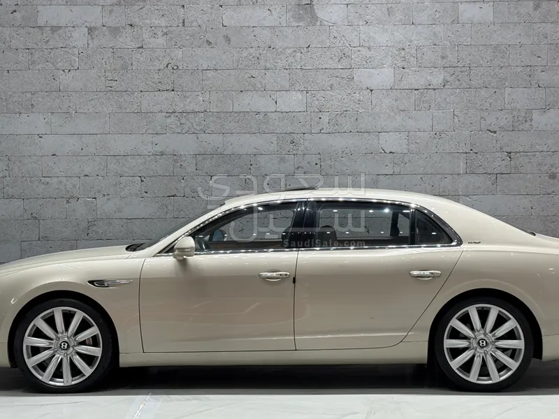 2014 بنتلي كونتيننتل فلاينج سبير