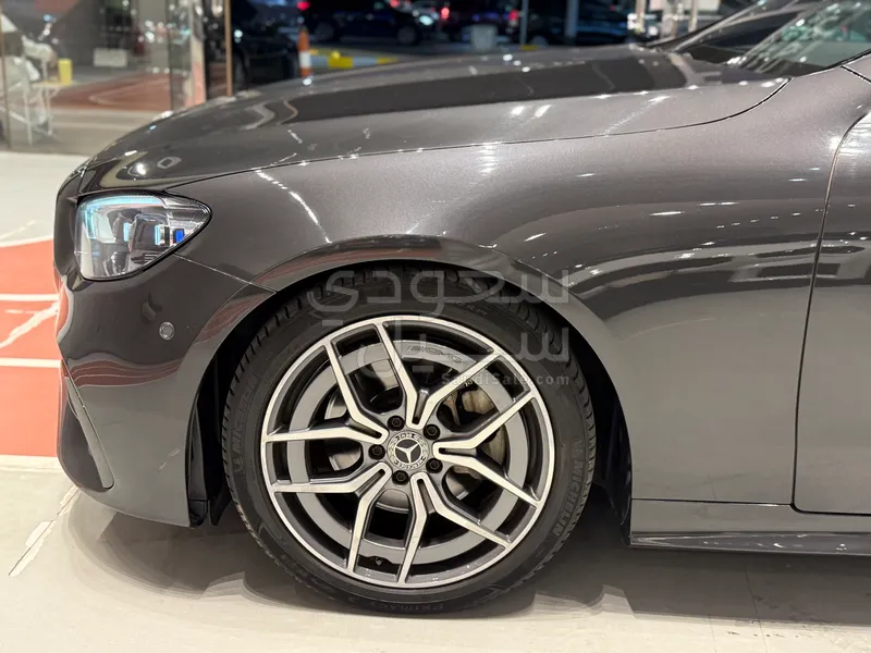 2021 مرسيدس - بنز إي 200