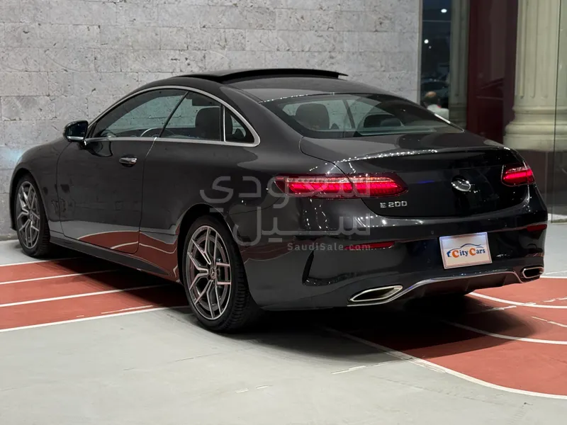 2021 مرسيدس - بنز إي 200