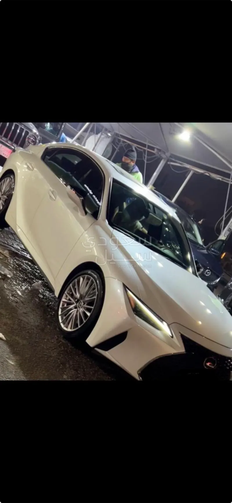 2021 لكزس آي إس 350