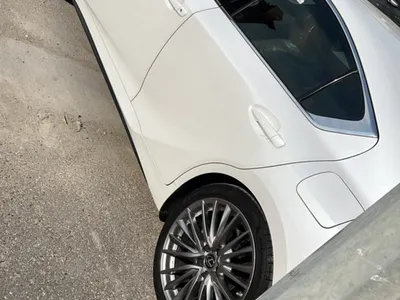 2021 لكزس آي إس 350