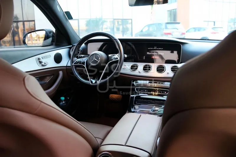 2021 مرسيدس - بنز إي 250