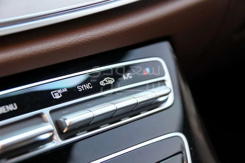 2021 مرسيدس - بنز إي 250