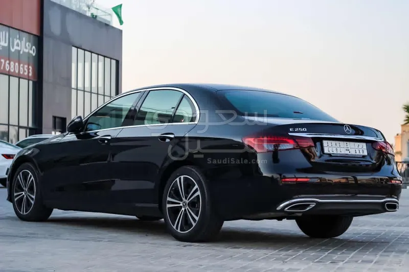 2021 مرسيدس - بنز إي 250