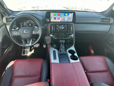 2023 لكزس إل إكس 600 إف