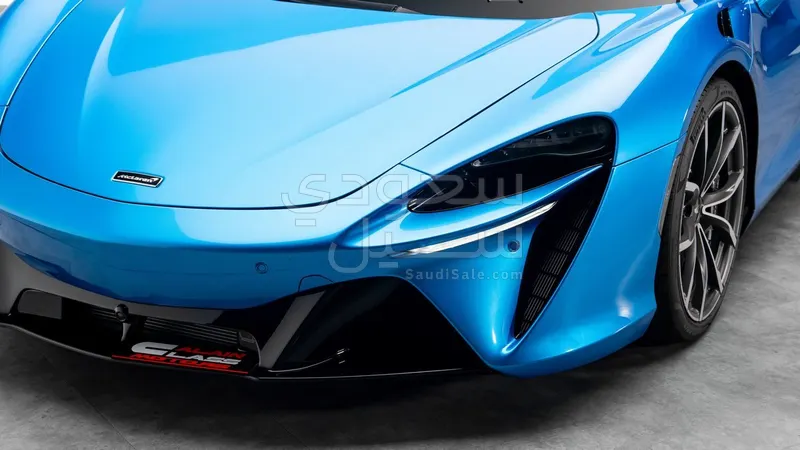 2023 مكلارين ارتورا