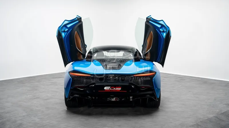 2023 مكلارين ارتورا