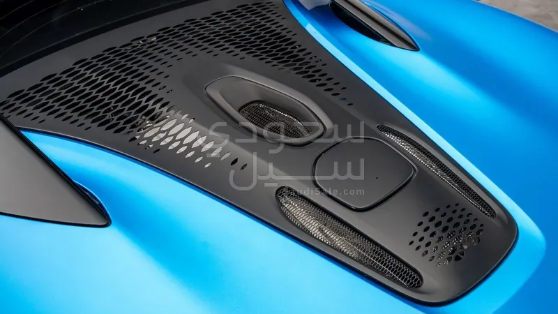 2023 مكلارين ارتورا