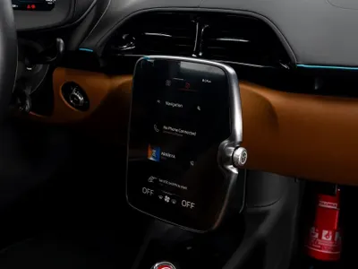 2023 مكلارين ارتورا