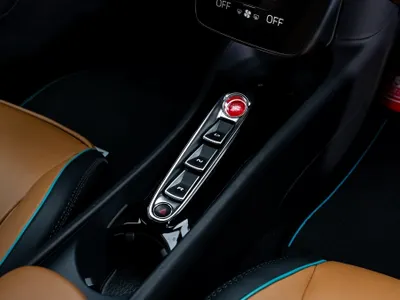 2023 مكلارين ارتورا