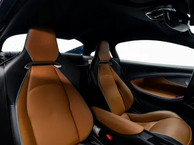 2023 مكلارين ارتورا