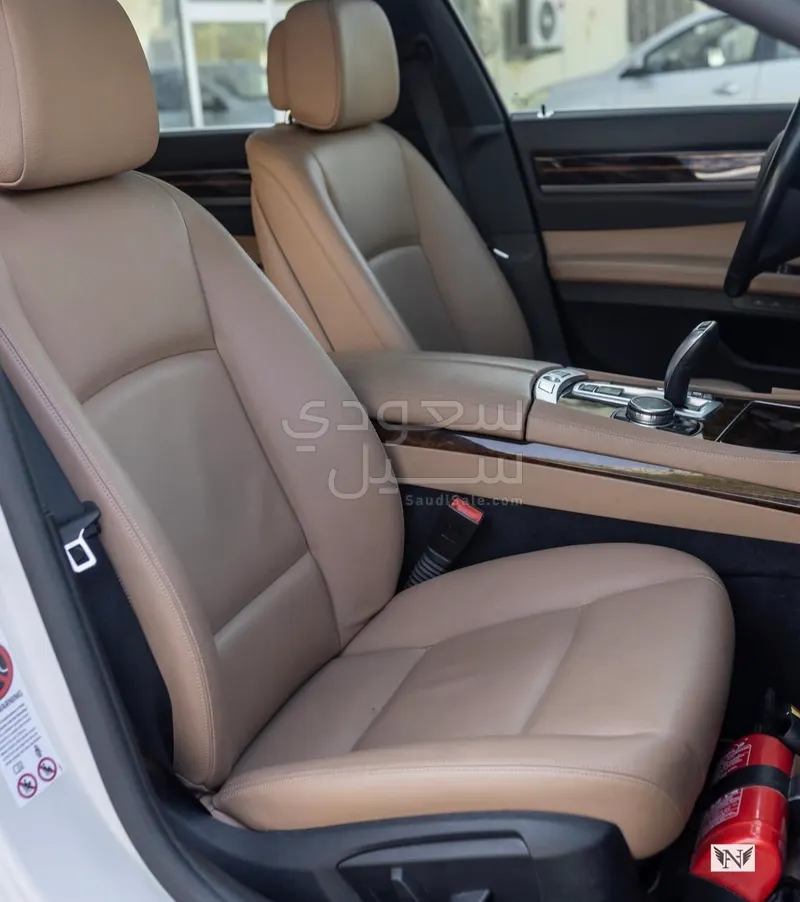 2015 بي ام دبليو الفئة السابعة 730 إل أي