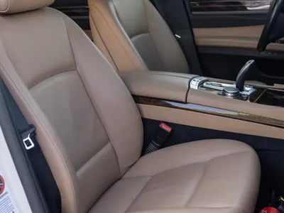 2015 بي ام دبليو الفئة السابعة 730 إل أي