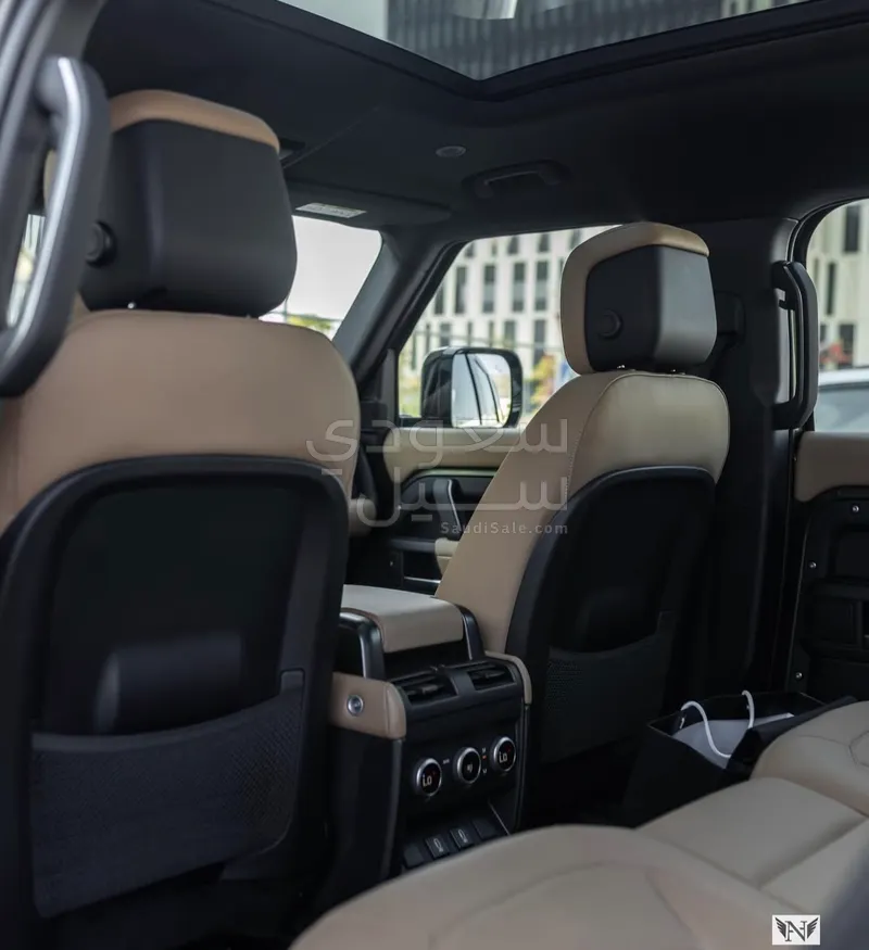 2026 لاند روفر ديفيندر اتش اس اي