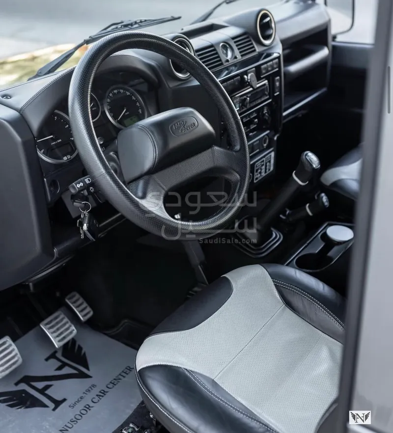 2016 لاند روفر ديفيندر 90