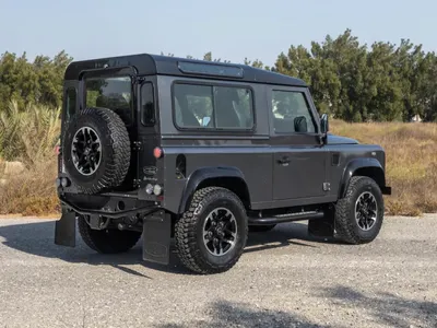 2016 لاند روفر ديفيندر 90