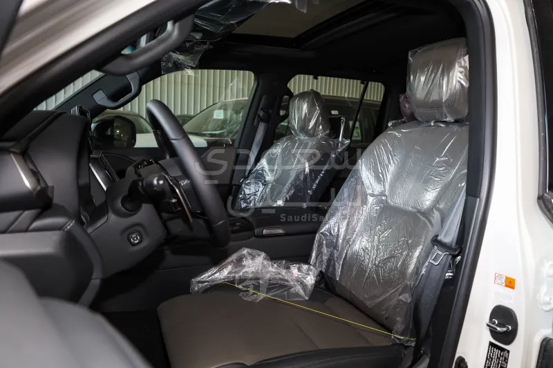 2025 لكزس إل إكس 600