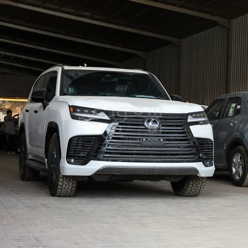 2025 لكزس إل إكس 600