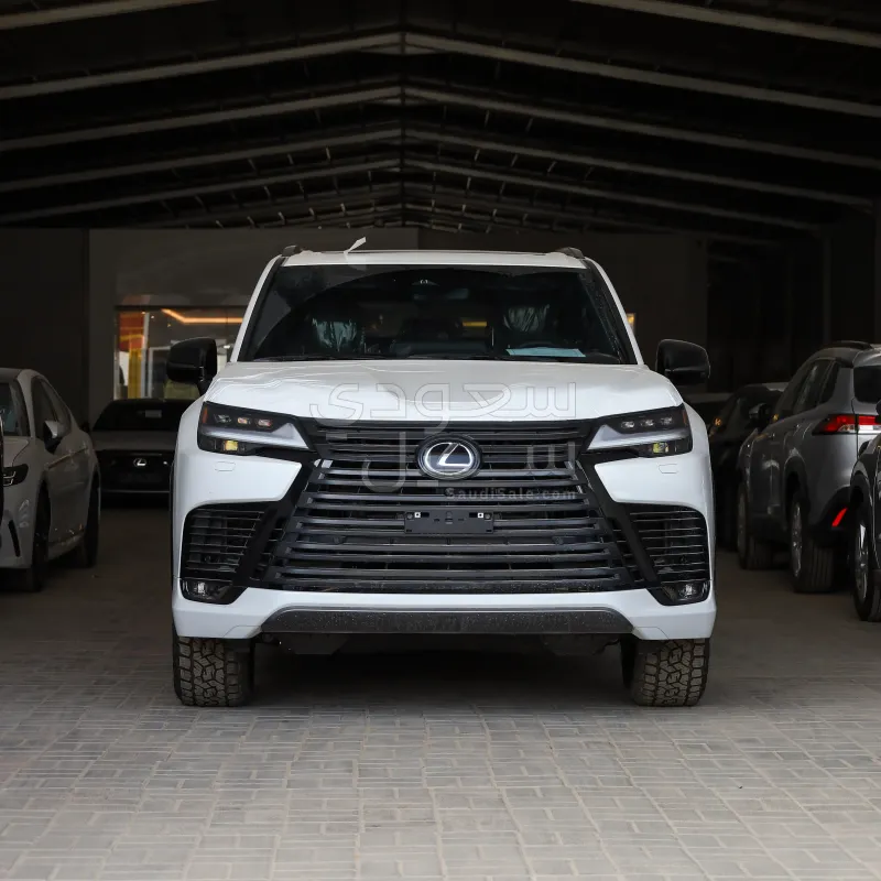 2025 لكزس إل إكس 600