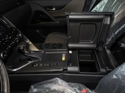 2025 لكزس إل إكس 600