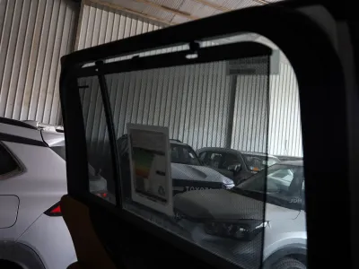 2025 لكزس إل إكس 700 اتش