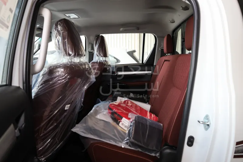 2025 تويوتا هاي لوكس غمارتين