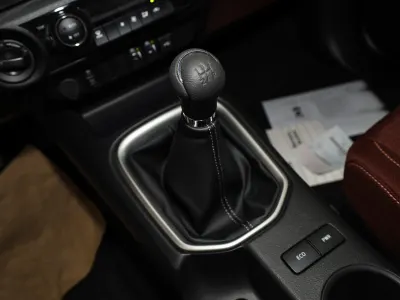 2025 تويوتا هاي لوكس غمارتين