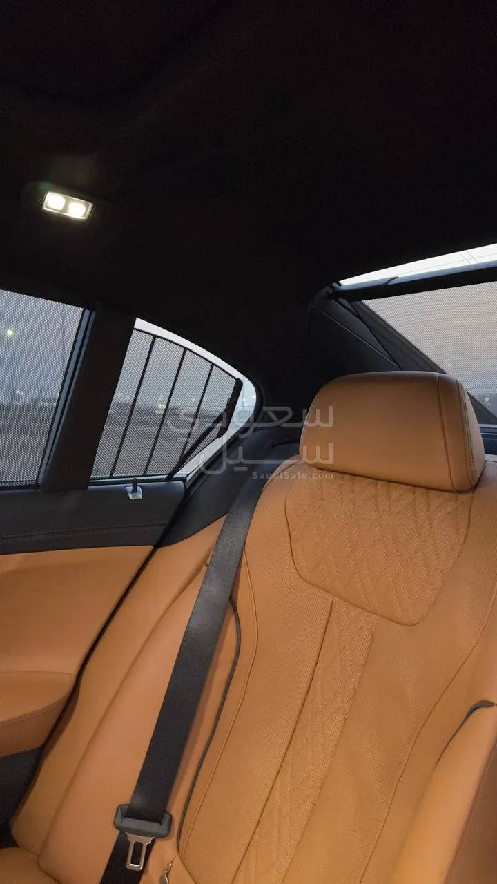 2021 بي ام دبليو الفئة السابعة 730 إل أي