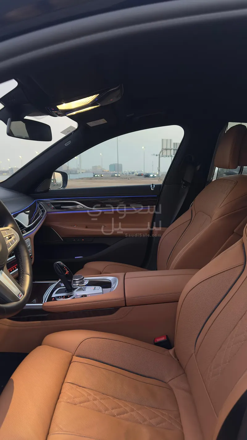 2021 بي ام دبليو الفئة السابعة 730 إل أي