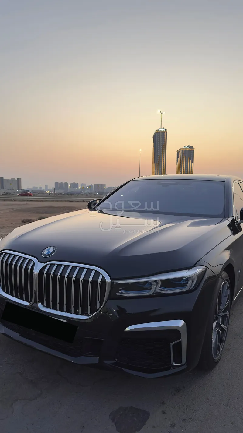 2021 بي ام دبليو الفئة السابعة 730 إل أي