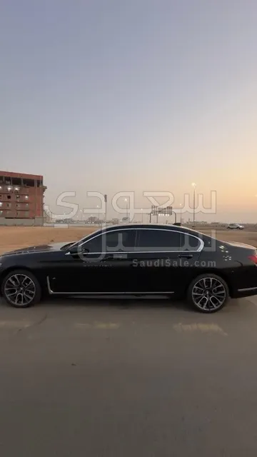 2021 بي ام دبليو الفئة السابعة 730 إل أي