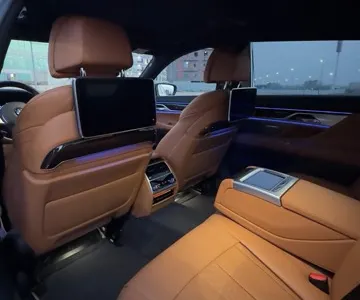 2021 بي ام دبليو الفئة السابعة 730 إل أي