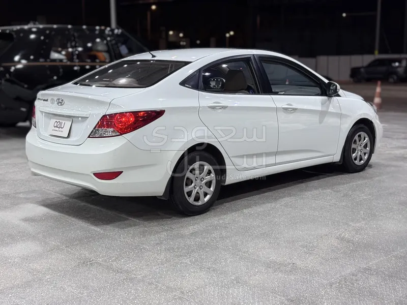 2014 هيونداي اكسنت