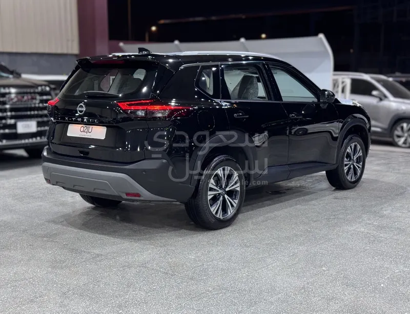 2025 نيسان اكس - ترايل