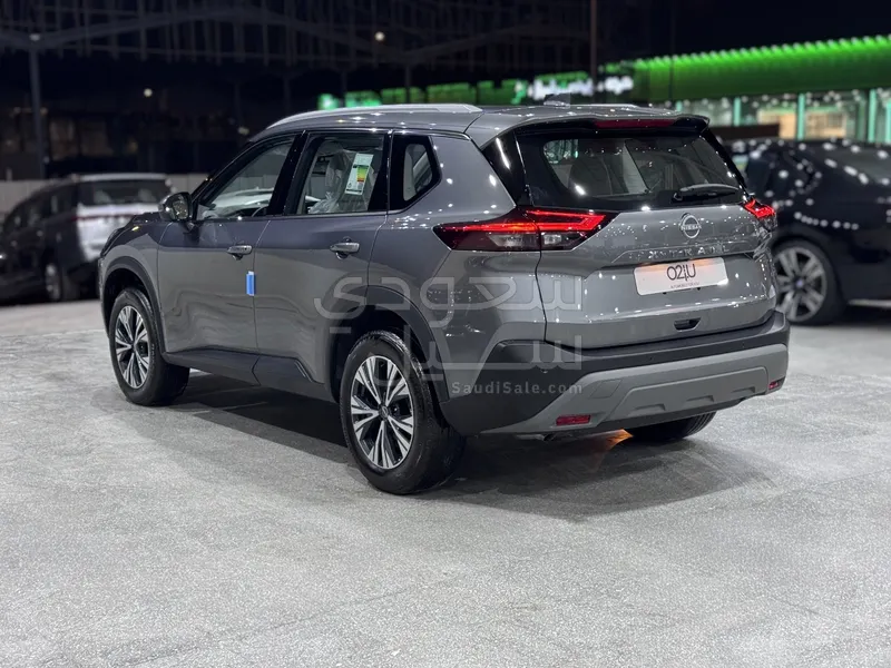 2025 نيسان اكس - ترايل