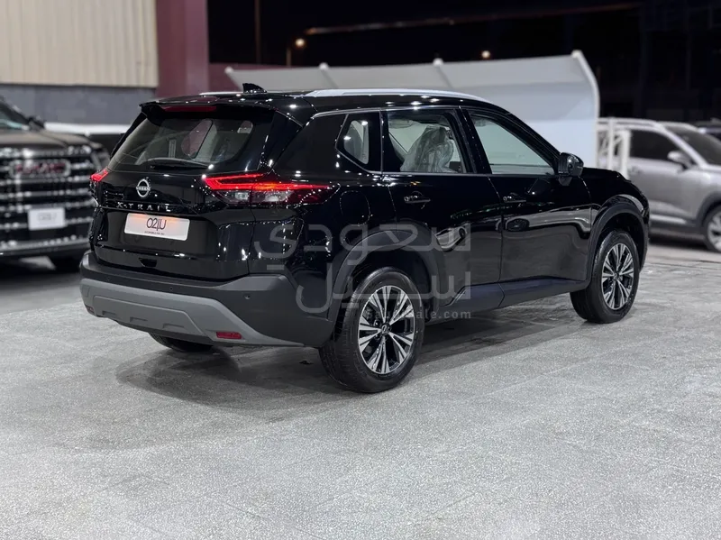 2025 نيسان اكس - ترايل