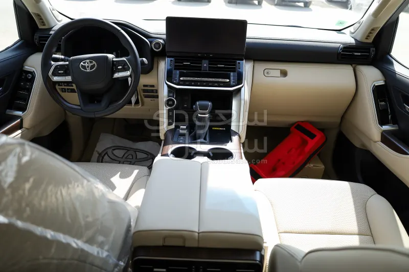 2026 تويوتا لاند كروزر جي اكس ار