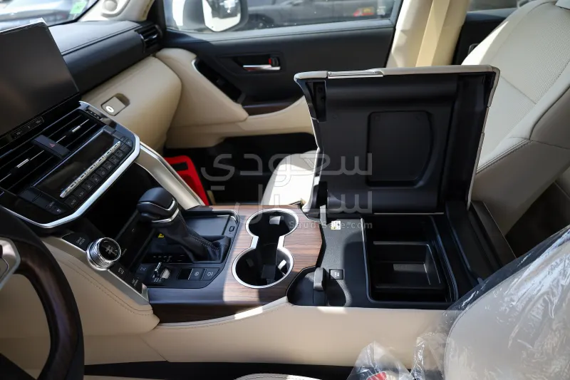 2026 تويوتا لاند كروزر جي اكس ار