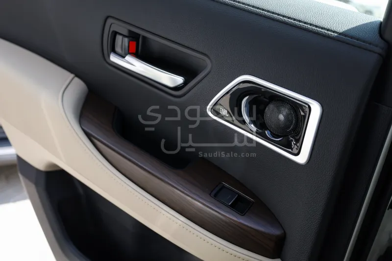 2026 تويوتا لاند كروزر جي اكس ار