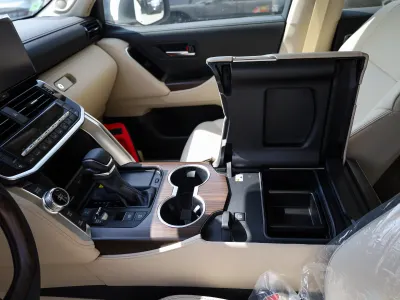 2026 تويوتا لاند كروزر جي اكس ار