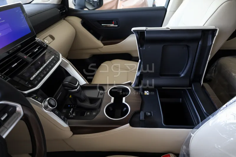 2026 تويوتا لاند كروزر جي اكس ار