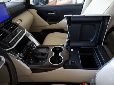 2026 تويوتا لاند كروزر جي اكس ار