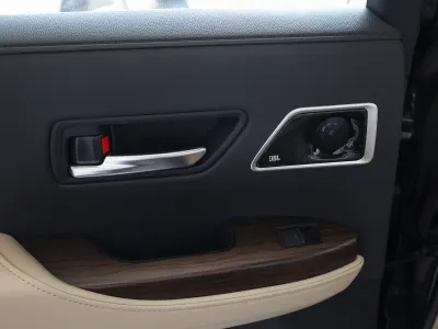 2026 تويوتا لاند كروزر جي اكس ار