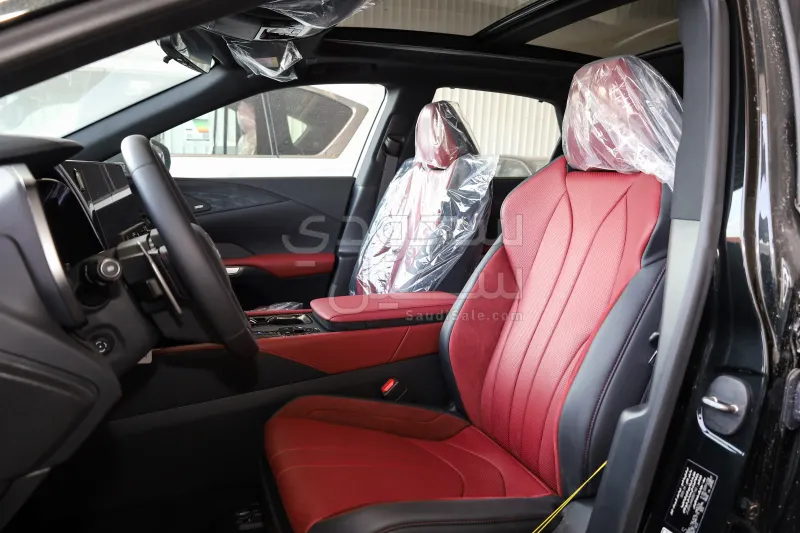 2025 لكزس أر إكس 350 إف