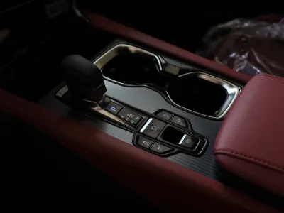 2025 لكزس أر إكس 350 إف