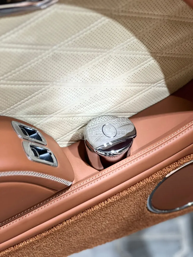 2017 بنتلي مولسان